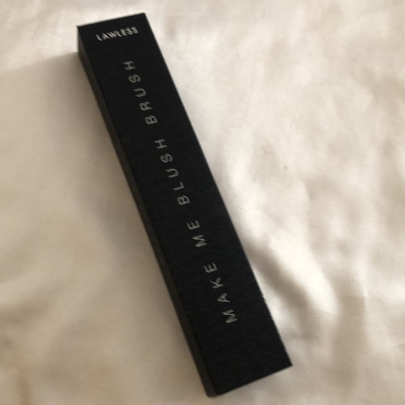Lawless Make Me Blush Blush Brush Vegan & Cruelty Free Full Size NIB - Picture 12 of 12